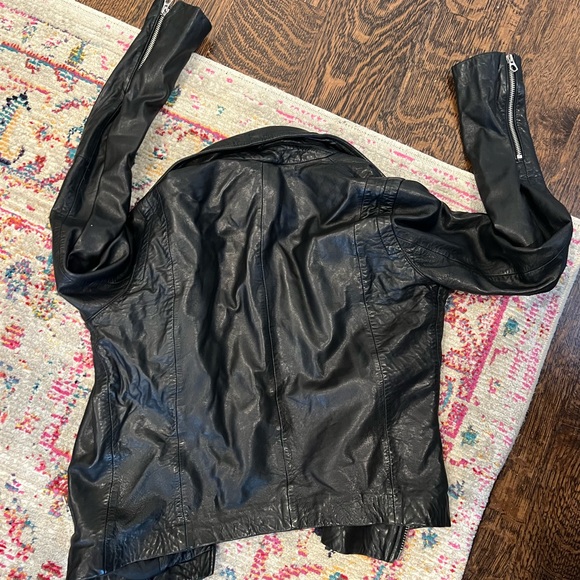 Madewell washed leather motorcycle jacket - Picture 5 of 7